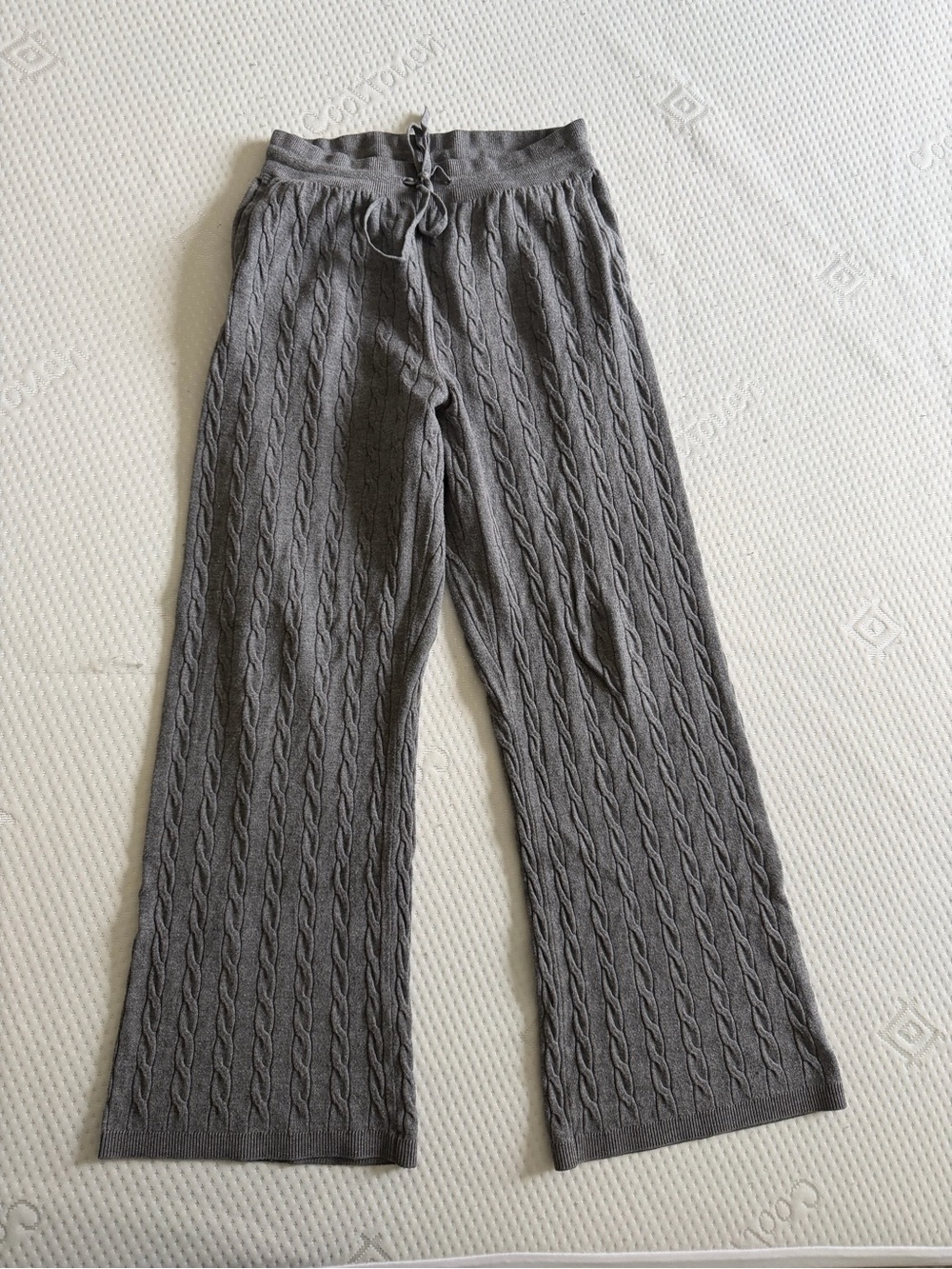 Uniqlo Ribbed Knit Cable Pants - Picture 4 of 9